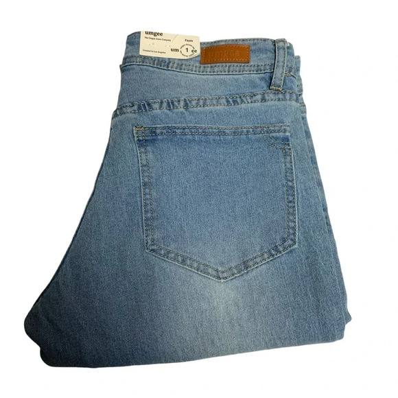 Umgee denim Capri jeans wide cuff NWT size 1 light wash no distressing - Picture 1 of 7